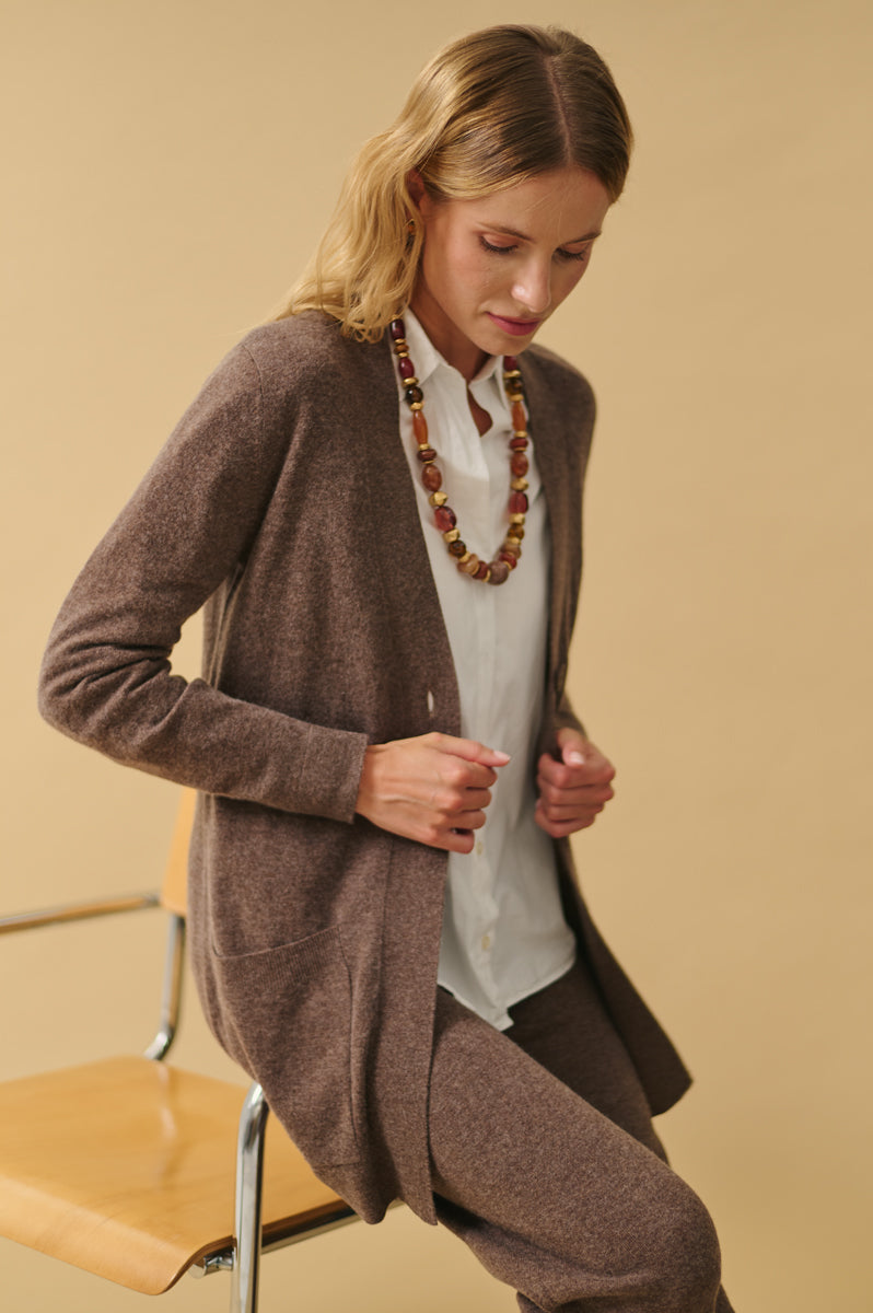 Cardigan larga 100% cashmere. Again cashmere.