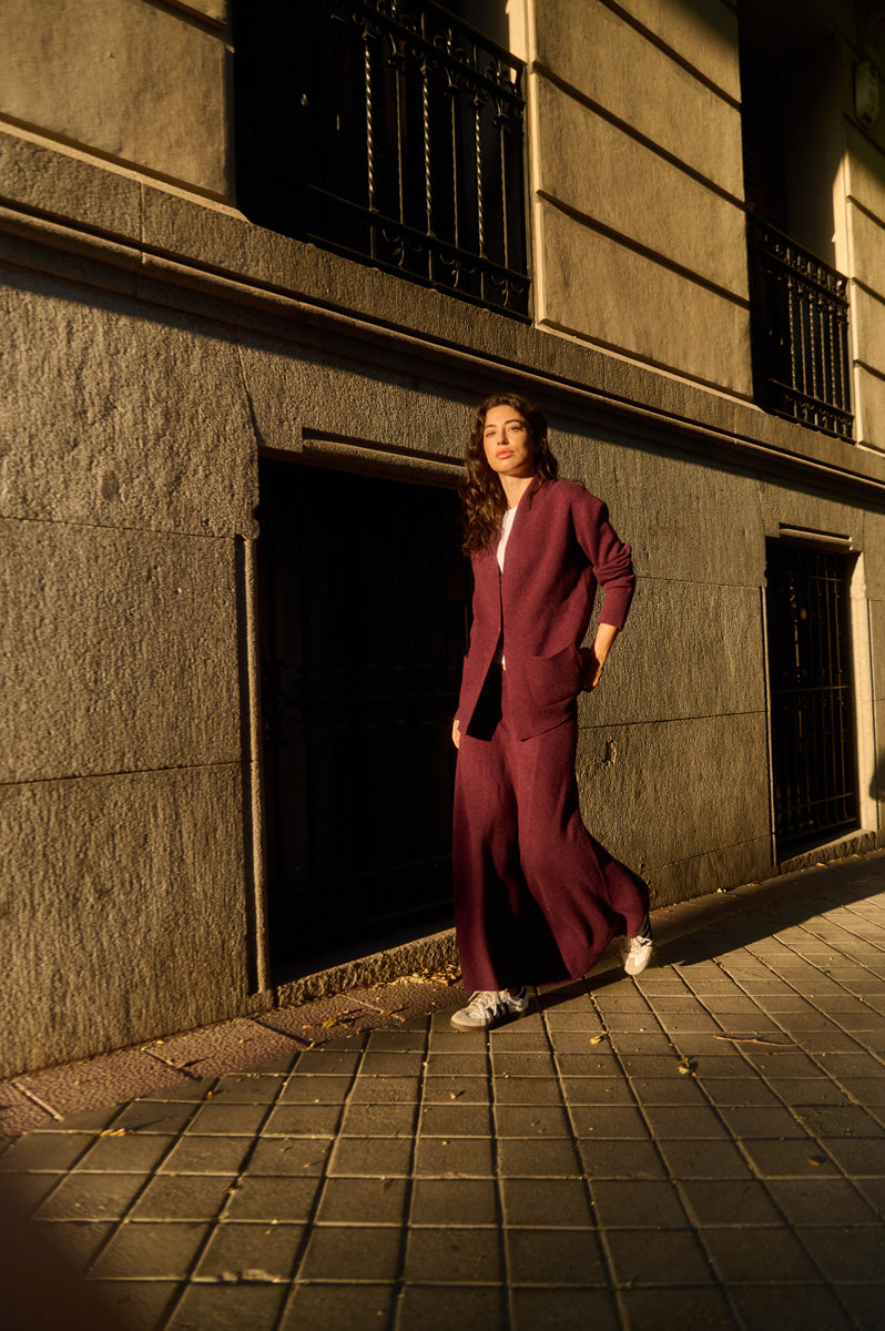 falda midi de mujer red wine Again Cashmere