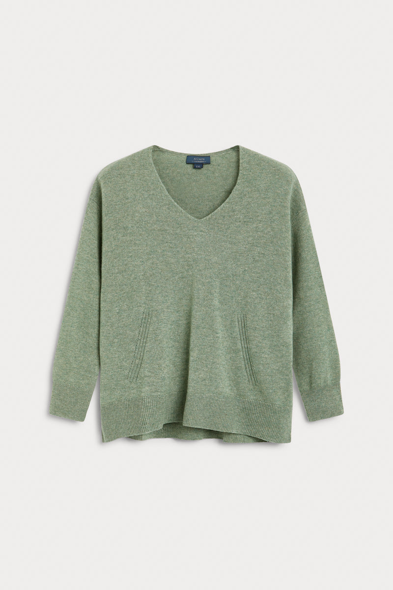 jersey pico oversize cashmere verde hoja. AGAIN Cashmere, expertos en fibras naturales.