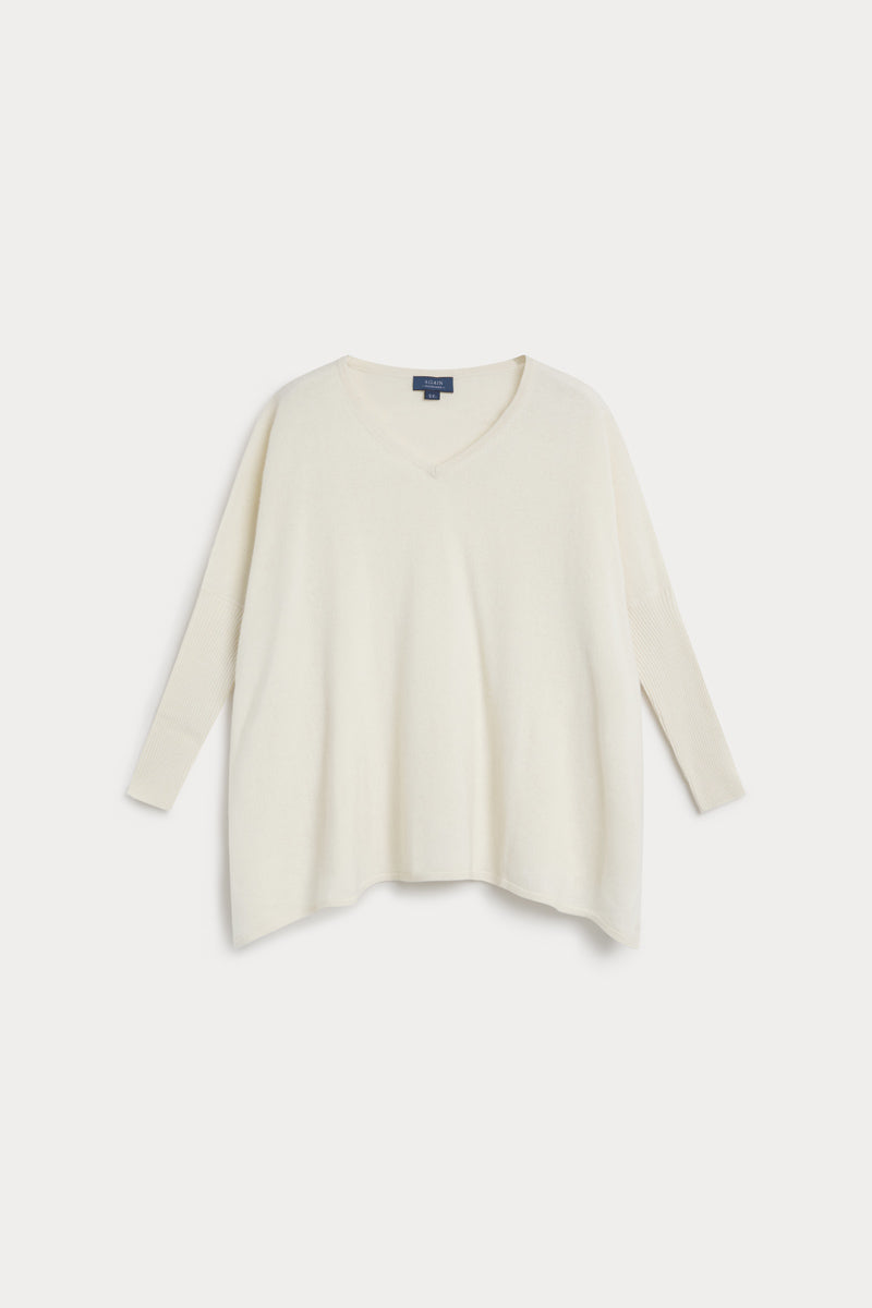 Poncho cuello pico 100% cashmere. AGAIN Cashmere.