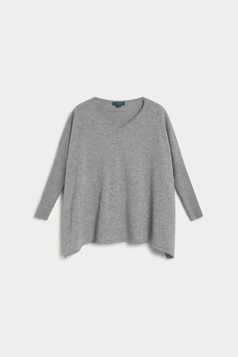 Poncho cuello pico 100% cashmere. AGAIN Cashmere.
