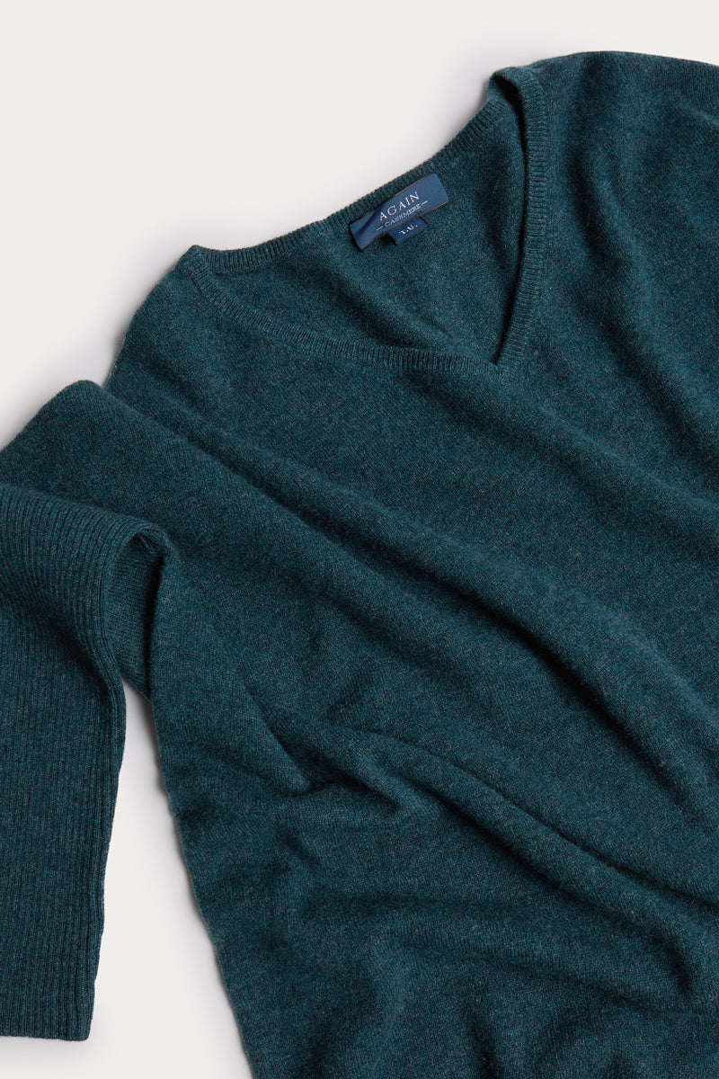 Poncho cuello pico 100% cashmere. AGAIN Cashmere.