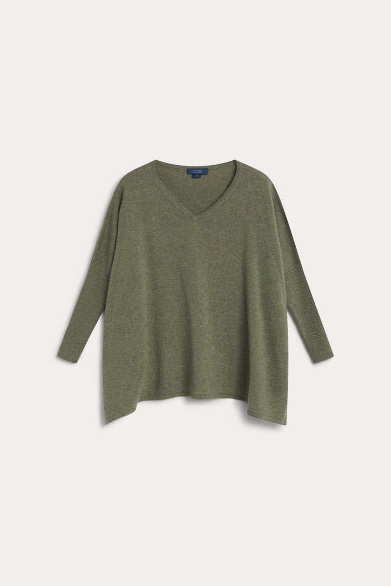 Poncho cuello pico 100% cashmere. AGAIN Cashmere.